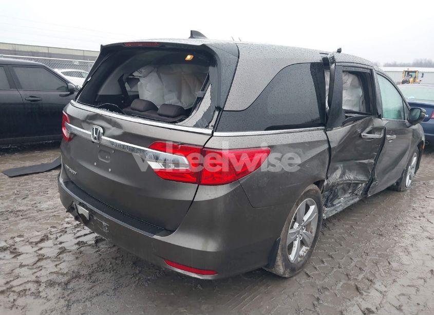 Photo 4 of 2019 Honda Odyssey EX (VIN 5FNRL6H53KB131882)
