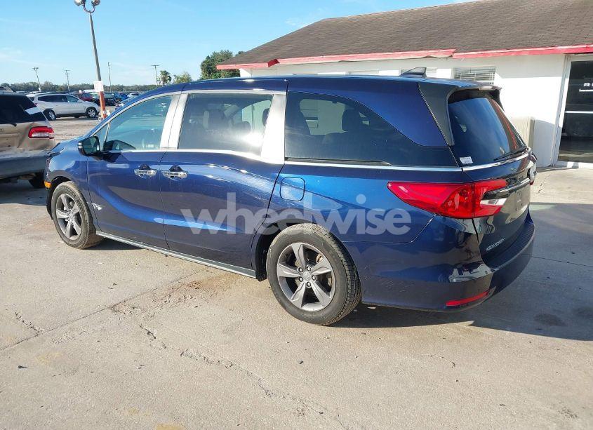 Photo 3 of 2021 Honda Odyssey EX (VIN 5FNRL6H53MB015584)