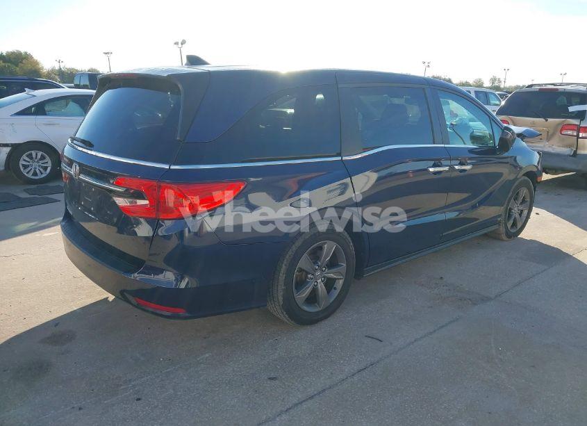 Photo 4 of 2021 Honda Odyssey EX (VIN 5FNRL6H53MB015584)