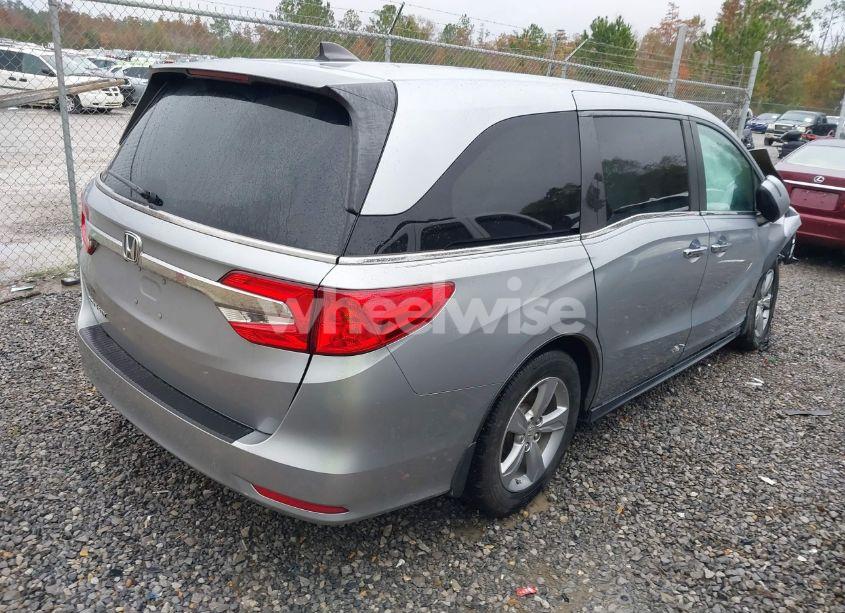Photo 4 of 2018 Honda Odyssey EX (VIN 5FNRL6H54JB079984)