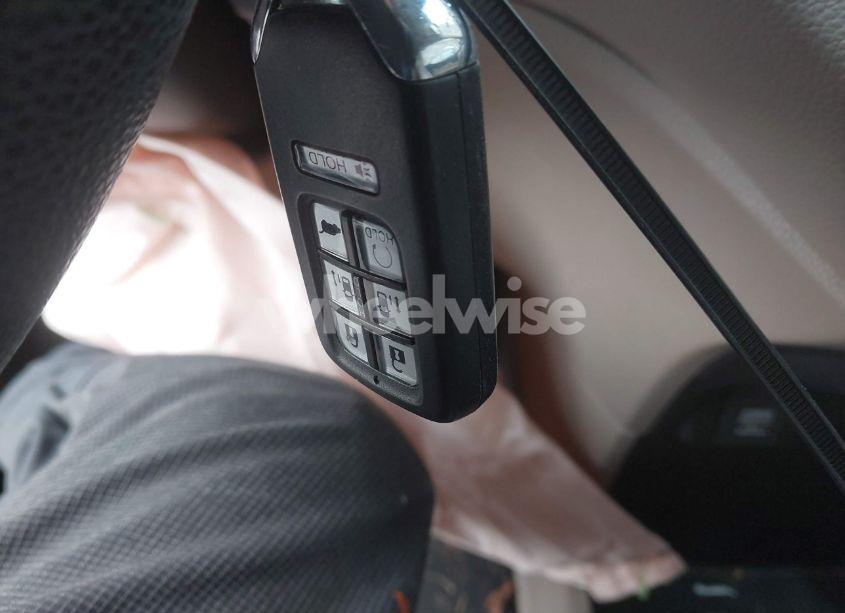 Photo 10 of 2019 Honda Odyssey EX (VIN 5FNRL6H54KB026395)