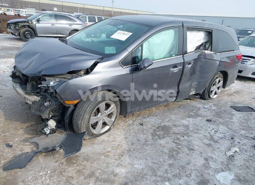Photo 2 of 2019 Honda Odyssey EX (VIN 5FNRL6H54KB122804)