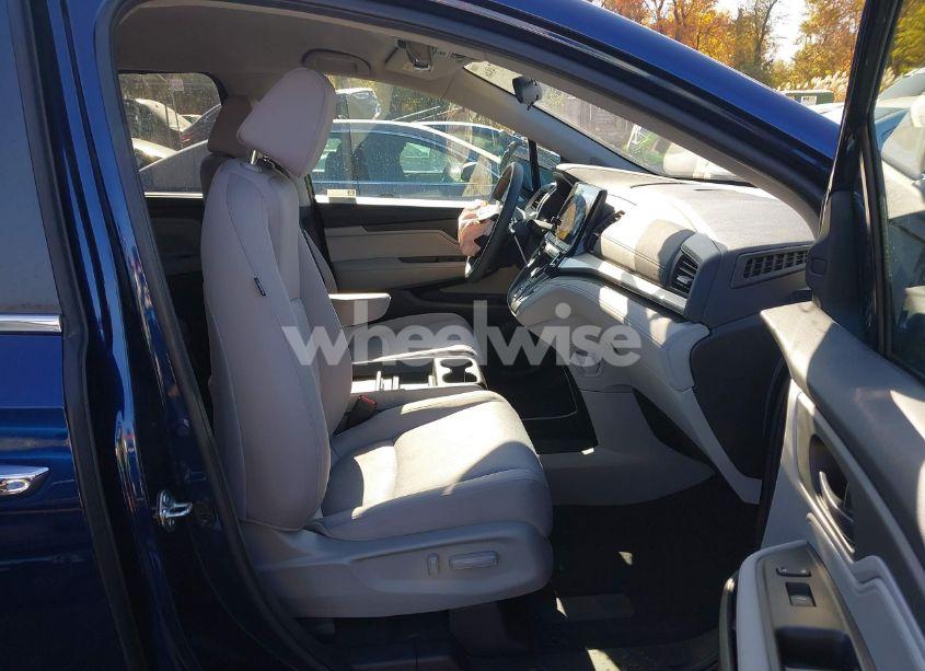 Photo 5 of 2020 Honda Odyssey EX (VIN 5FNRL6H54LB071273)