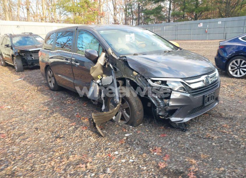 2019 Honda Odyssey EX (VIN 5FNRL6H55KB013560) main photo