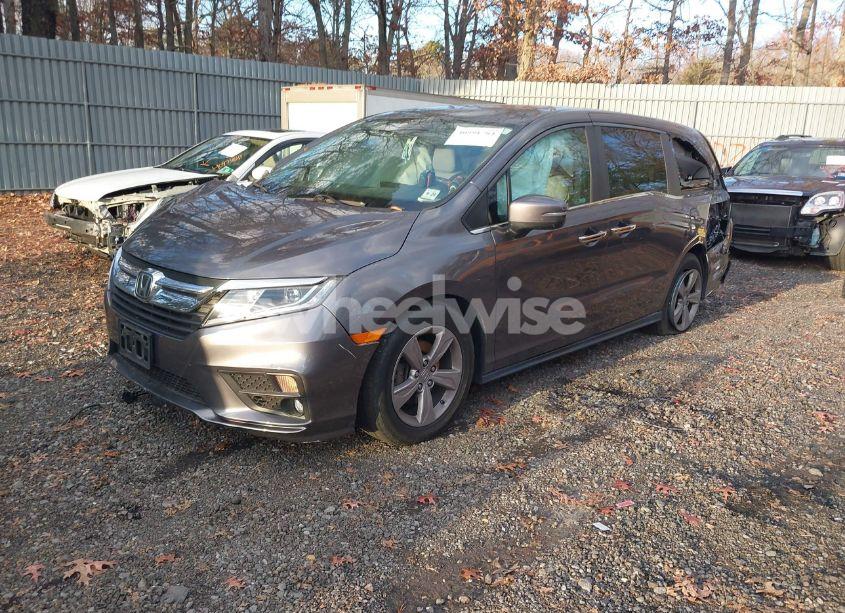 Photo 2 of 2019 Honda Odyssey EX (VIN 5FNRL6H55KB013560)