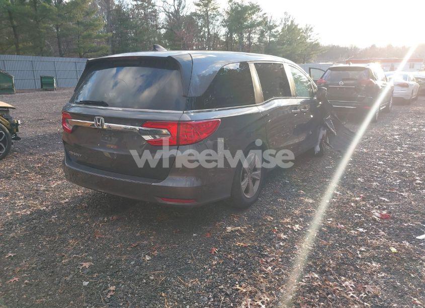 Photo 4 of 2019 Honda Odyssey EX (VIN 5FNRL6H55KB013560)