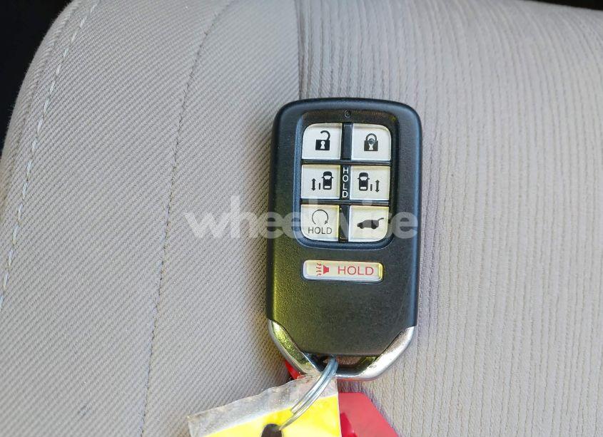 Photo 11 of 2019 Honda Odyssey EX (VIN 5FNRL6H55KB026390)