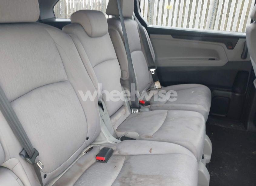 Photo 8 of 2019 Honda Odyssey EX (VIN 5FNRL6H55KB057249)