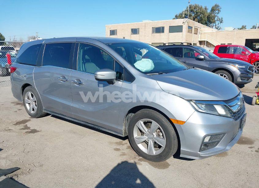 2019 Honda Odyssey EX (VIN 5FNRL6H55KB085472) main photo