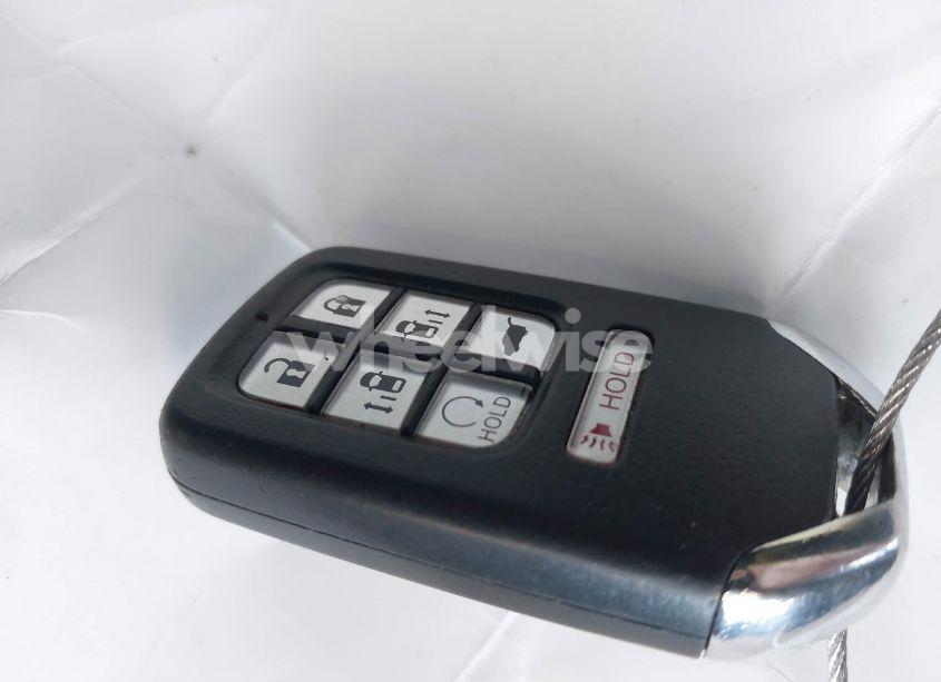 Photo 11 of 2019 Honda Odyssey EX (VIN 5FNRL6H55KB085472)