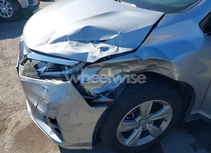 Photo 6 of 2019 Honda Odyssey EX (VIN 5FNRL6H55KB085472)