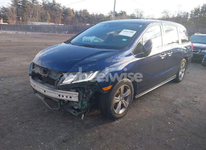 Photo 2 of 2020 Honda Odyssey EX (VIN 5FNRL6H55LB023183)