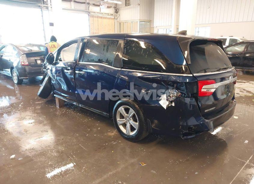 Photo 3 of 2020 Honda Odyssey EX (VIN 5FNRL6H55LB027881)