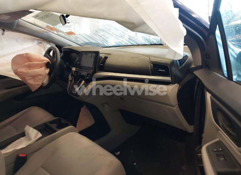 Photo 5 of 2020 Honda Odyssey EX (VIN 5FNRL6H55LB027881)