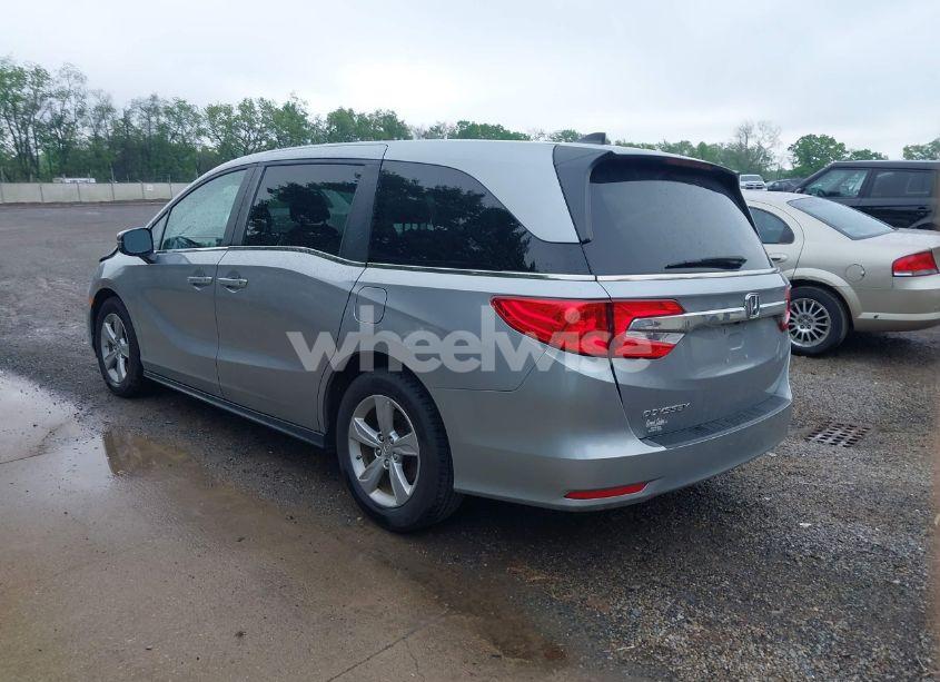 Photo 3 of 2020 Honda Odyssey EX (VIN 5FNRL6H55LB056006)