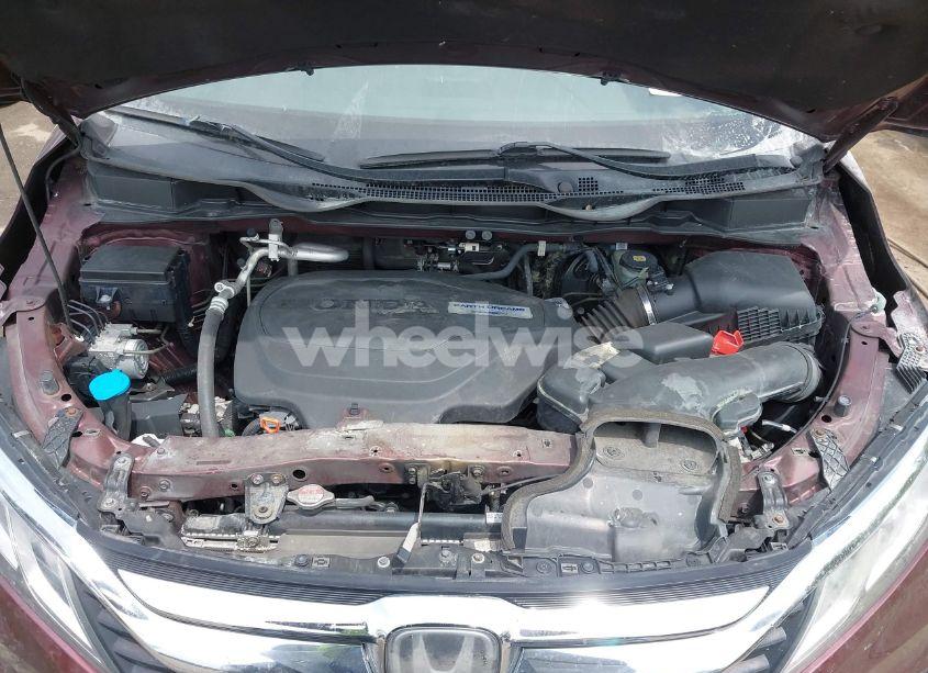 Photo 10 of 2018 Honda Odyssey EX (VIN 5FNRL6H56JB015557)