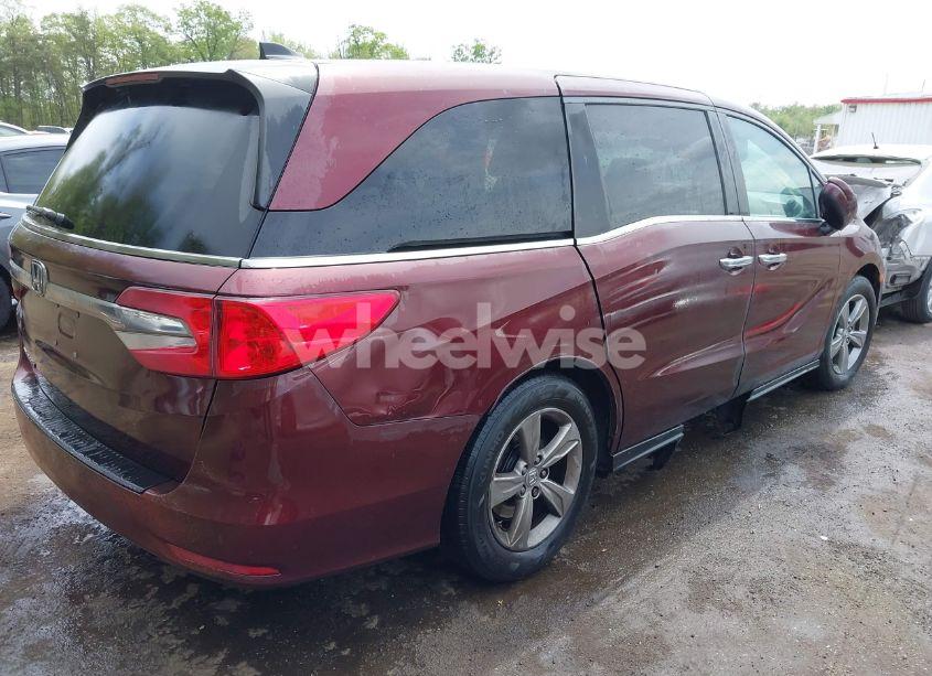 Photo 4 of 2018 Honda Odyssey EX (VIN 5FNRL6H56JB015557)