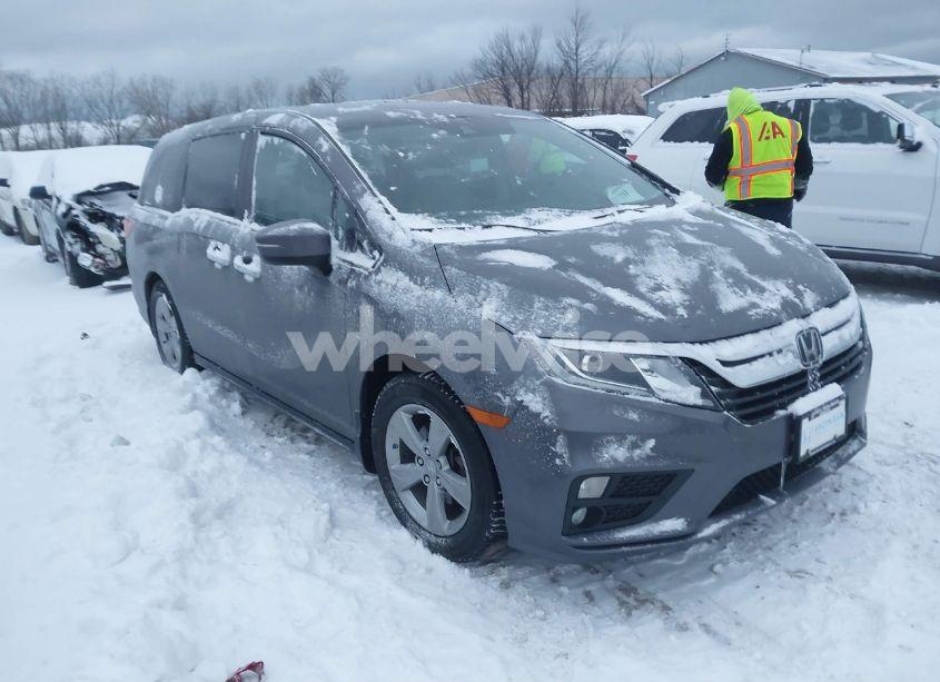 2018 Honda Odyssey EX (VIN 5FNRL6H56JB030169) main photo