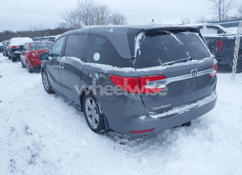 Photo 3 of 2018 Honda Odyssey EX (VIN 5FNRL6H56JB030169)