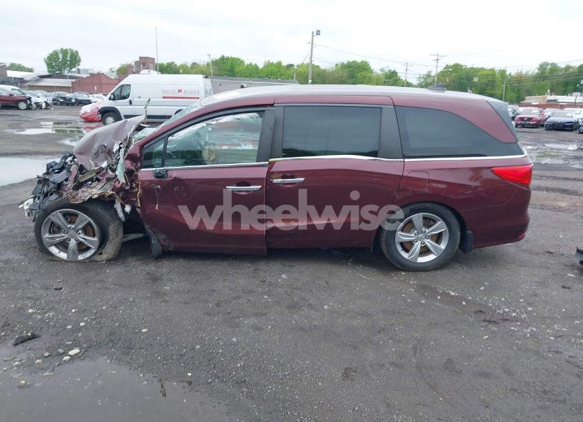 Photo 13 of 2018 Honda Odyssey EX (VIN 5FNRL6H56JB084863)