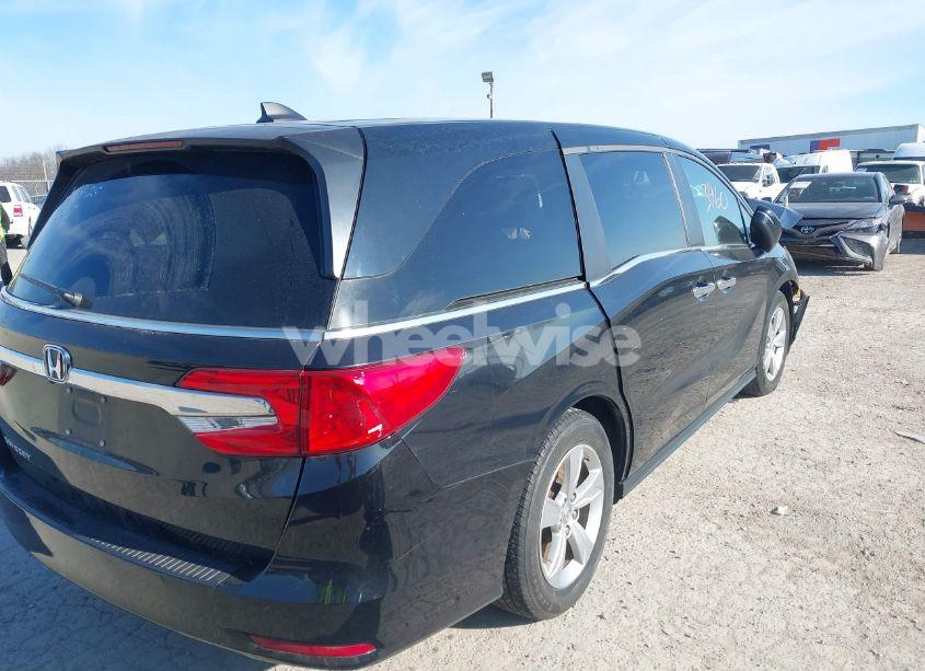 Photo 2 of 2019 Honda Odyssey EX (VIN 5FNRL6H56KB008352)