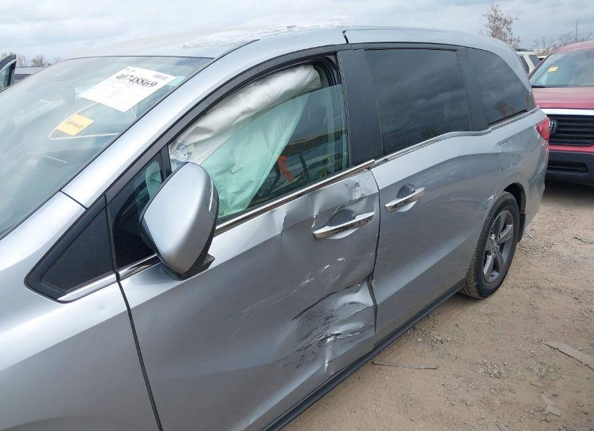 Photo 6 of 2021 Honda Odyssey EX (VIN 5FNRL6H57MB012820)