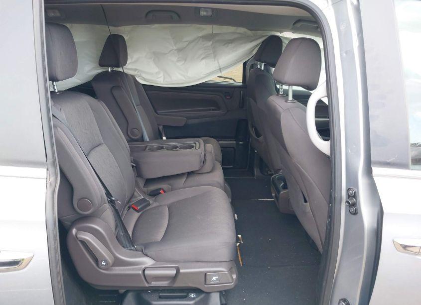 Photo 8 of 2021 Honda Odyssey EX (VIN 5FNRL6H57MB012820)