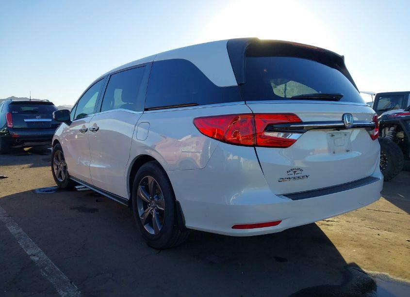 Photo 3 of 2021 Honda Odyssey EX (VIN 5FNRL6H57MB024109)