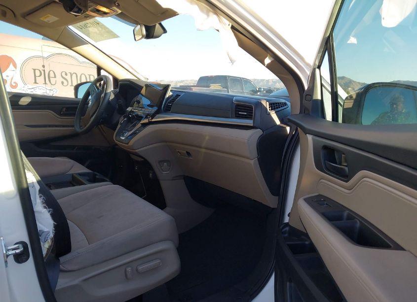 Photo 5 of 2021 Honda Odyssey EX (VIN 5FNRL6H57MB024109)