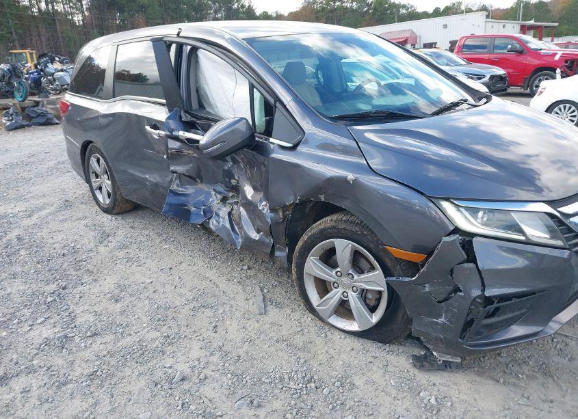 Photo 6 of 2018 Honda Odyssey EX (VIN 5FNRL6H58JB007640)