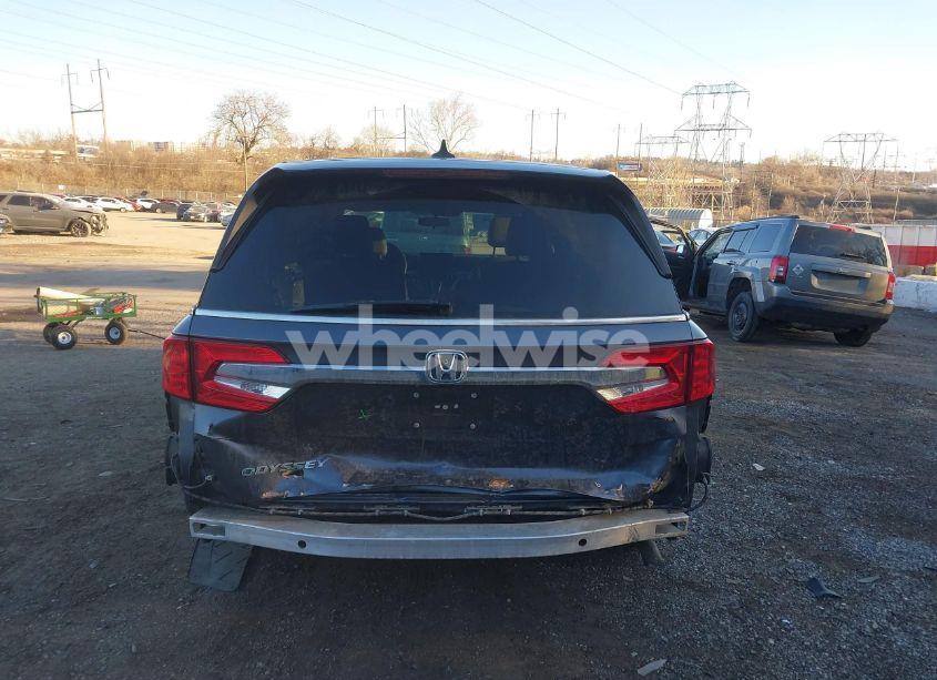 Photo 16 of 2018 Honda Odyssey EX (VIN 5FNRL6H58JB098439)