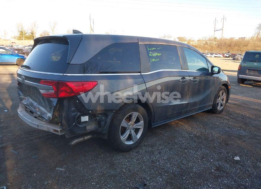 Photo 4 of 2018 Honda Odyssey EX (VIN 5FNRL6H58JB098439)