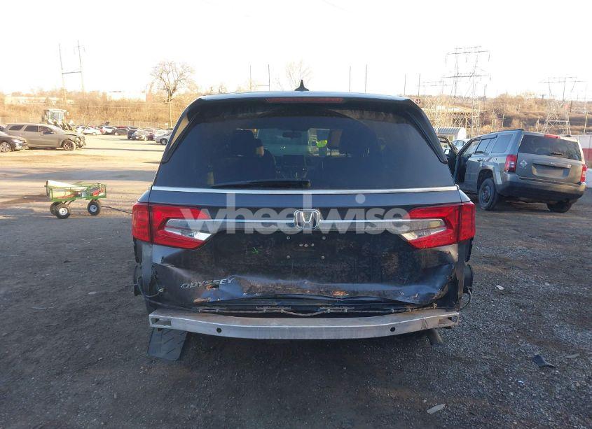 Photo 6 of 2018 Honda Odyssey EX (VIN 5FNRL6H58JB098439)