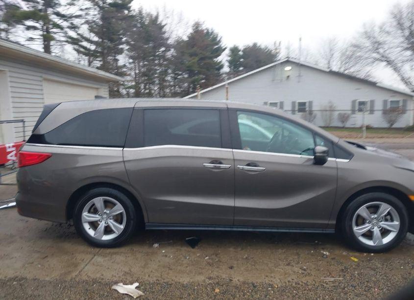 Photo 14 of 2019 Honda Odyssey EX (VIN 5FNRL6H58KB049811)