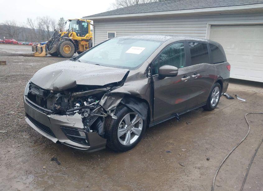 Photo 2 of 2019 Honda Odyssey EX (VIN 5FNRL6H58KB049811)