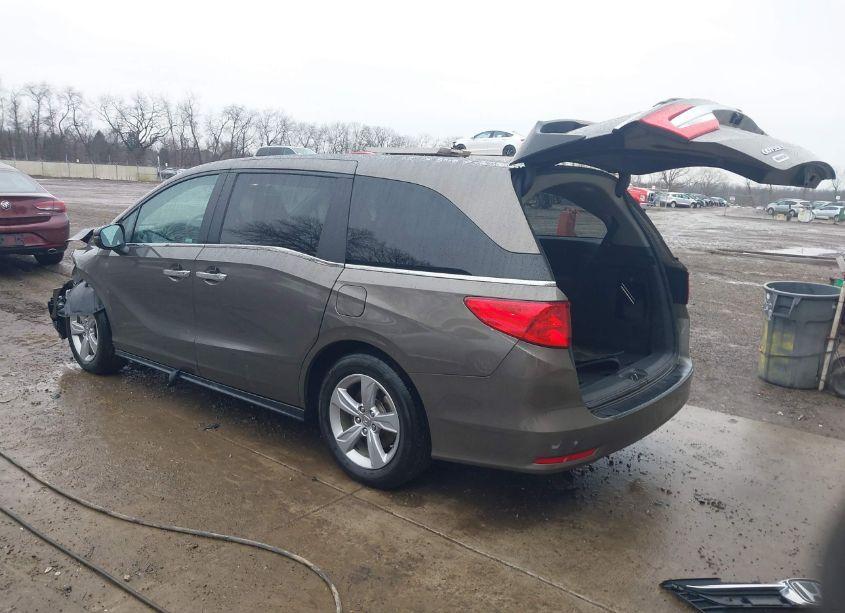 Photo 3 of 2019 Honda Odyssey EX (VIN 5FNRL6H58KB049811)