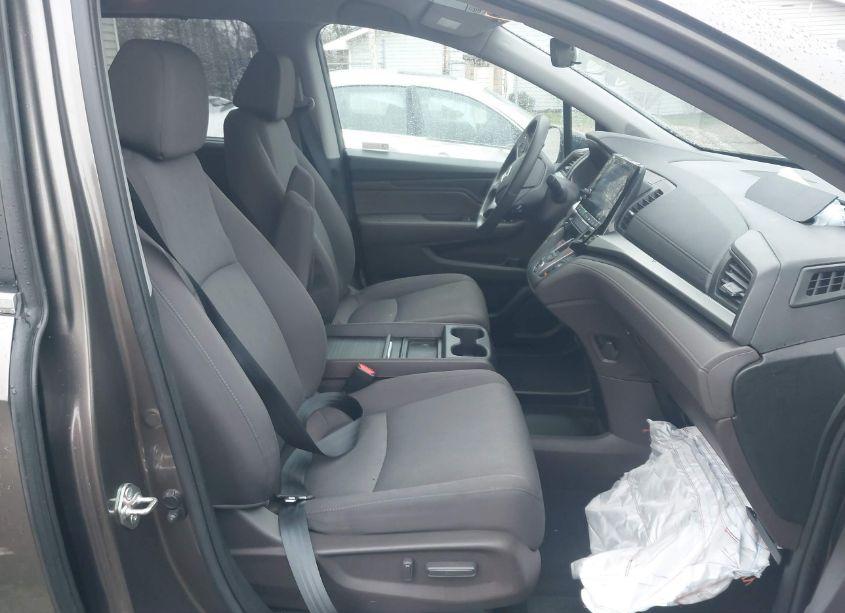 Photo 5 of 2019 Honda Odyssey EX (VIN 5FNRL6H58KB049811)