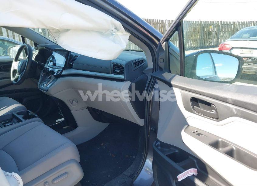 Photo 5 of 2019 Honda Odyssey EX (VIN 5FNRL6H58KB058590)