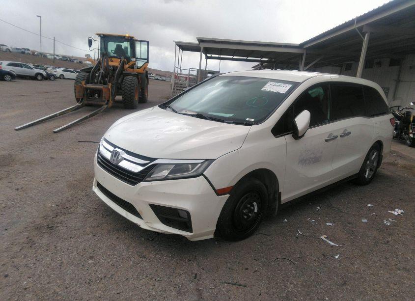 Photo 2 of 2019 Honda Odyssey EX (VIN 5FNRL6H58KB065863)