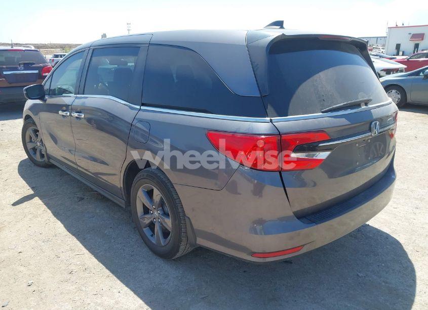 Photo 3 of 2021 Honda Odyssey EX (VIN 5FNRL6H58MB043929)