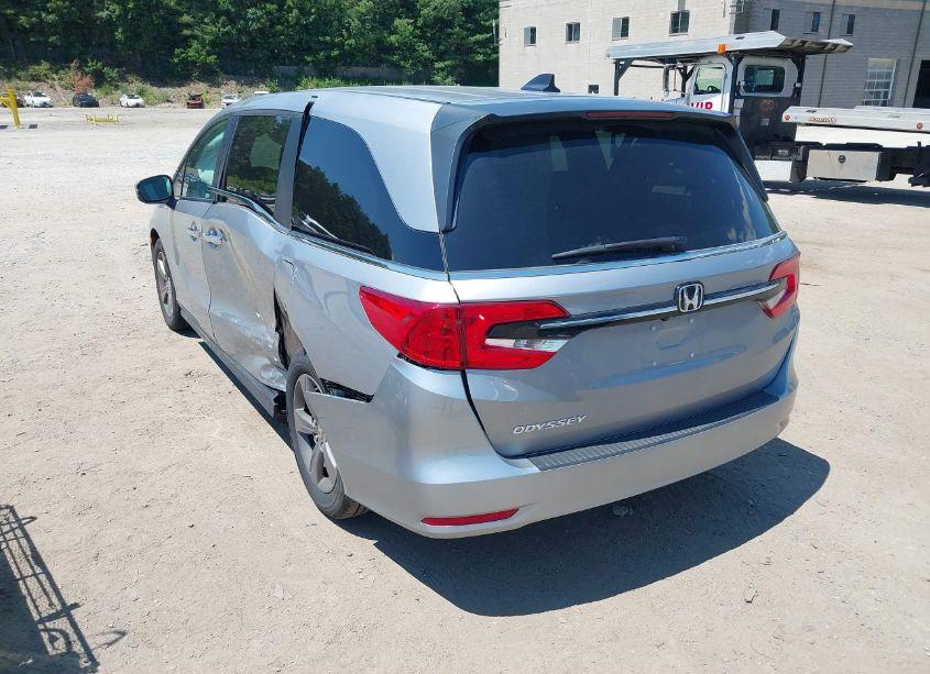 Photo 3 of 2024 Honda Odyssey EX (VIN 5FNRL6H58RB011991)