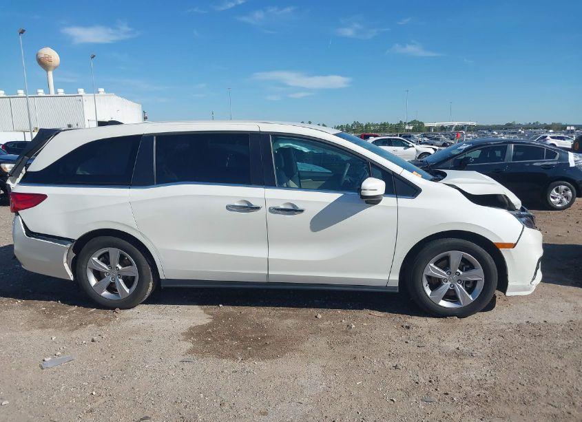 Photo 14 of 2018 Honda Odyssey EX (VIN 5FNRL6H59JB045233)