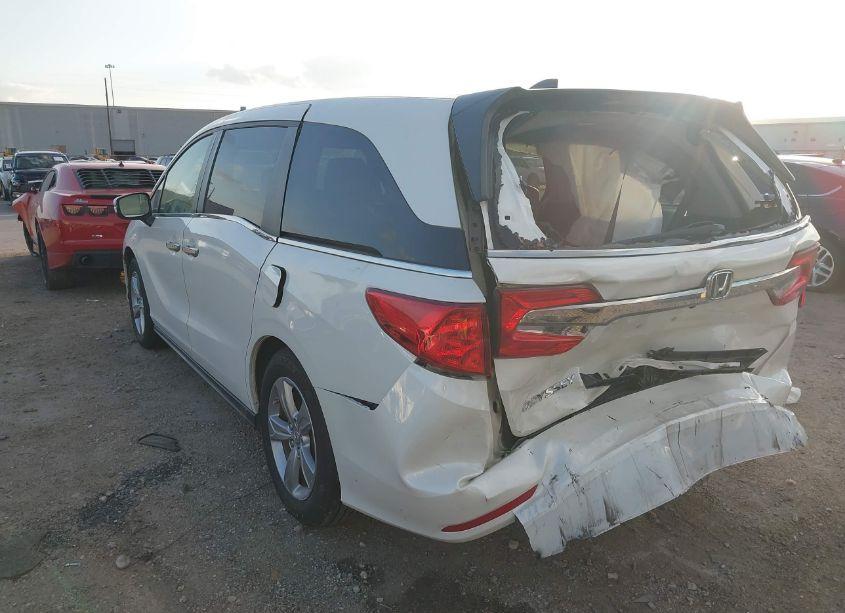 Photo 3 of 2018 Honda Odyssey EX (VIN 5FNRL6H59JB045233)