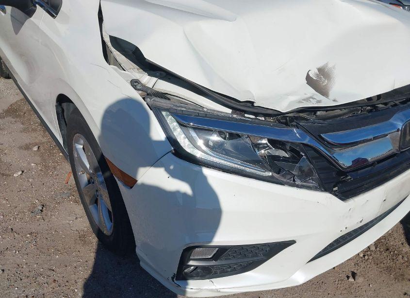 Photo 6 of 2018 Honda Odyssey EX (VIN 5FNRL6H59JB045233)