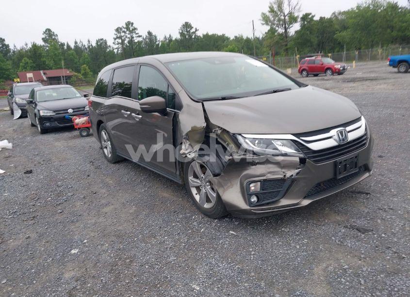 2018 Honda Odyssey EX (VIN 5FNRL6H59JB049346) main photo