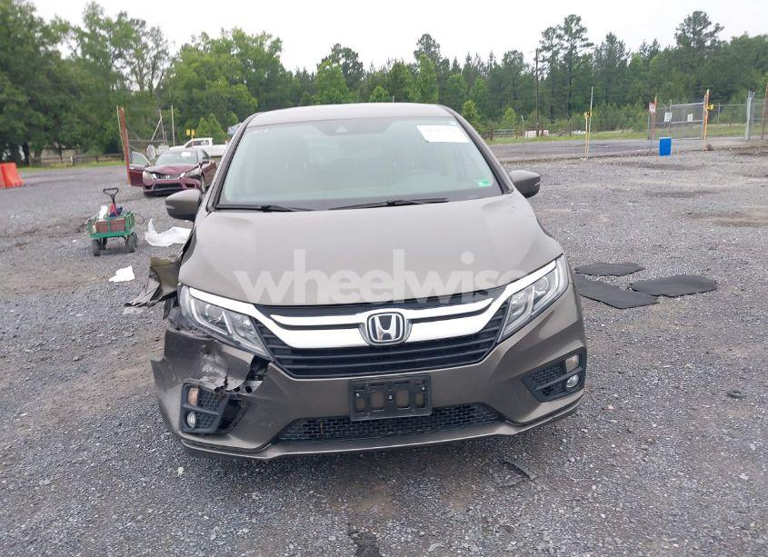 Photo 12 of 2018 Honda Odyssey EX (VIN 5FNRL6H59JB049346)