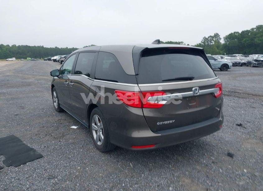 Photo 3 of 2018 Honda Odyssey EX (VIN 5FNRL6H59JB049346)
