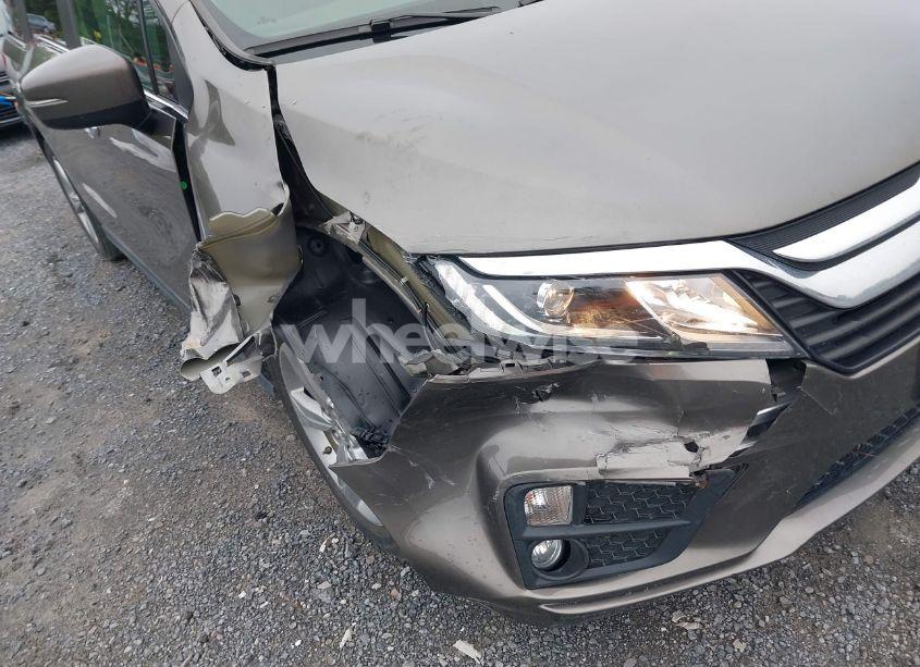 Photo 6 of 2018 Honda Odyssey EX (VIN 5FNRL6H59JB049346)