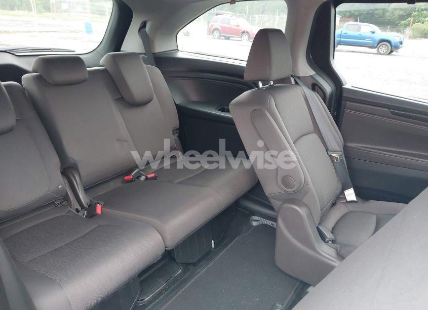 Photo 8 of 2018 Honda Odyssey EX (VIN 5FNRL6H59JB049346)