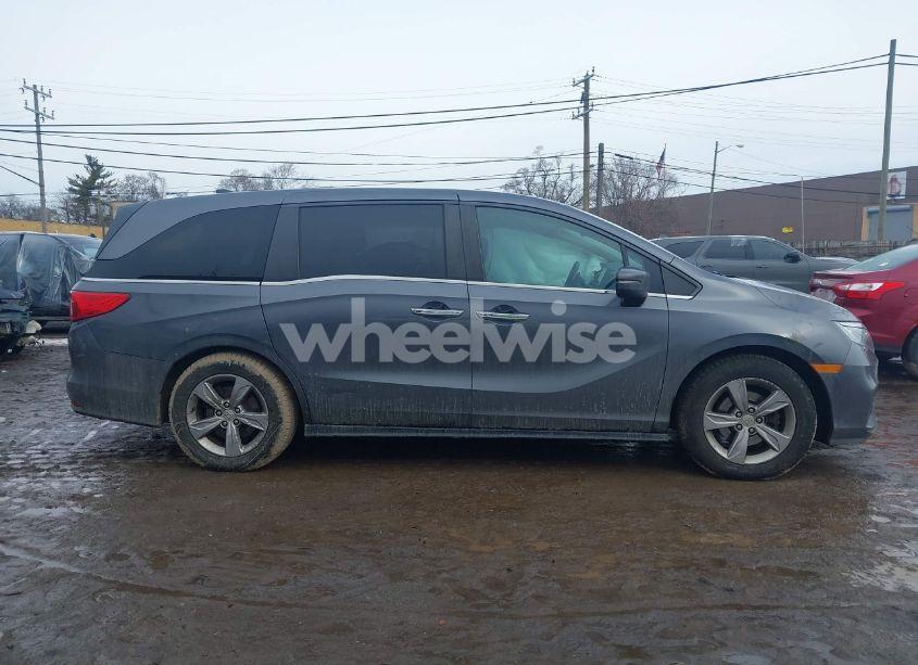 Photo 14 of 2018 Honda Odyssey EX (VIN 5FNRL6H59JB059231)